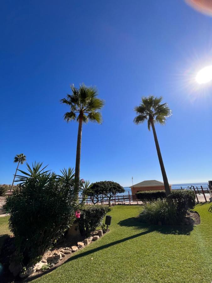 Beachfront Apartment Near Marbella Sitio de Calahonda Exteriör bild